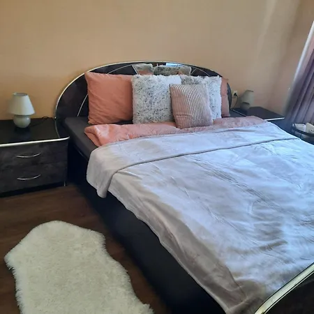 Апартаменты Eleny Бургас